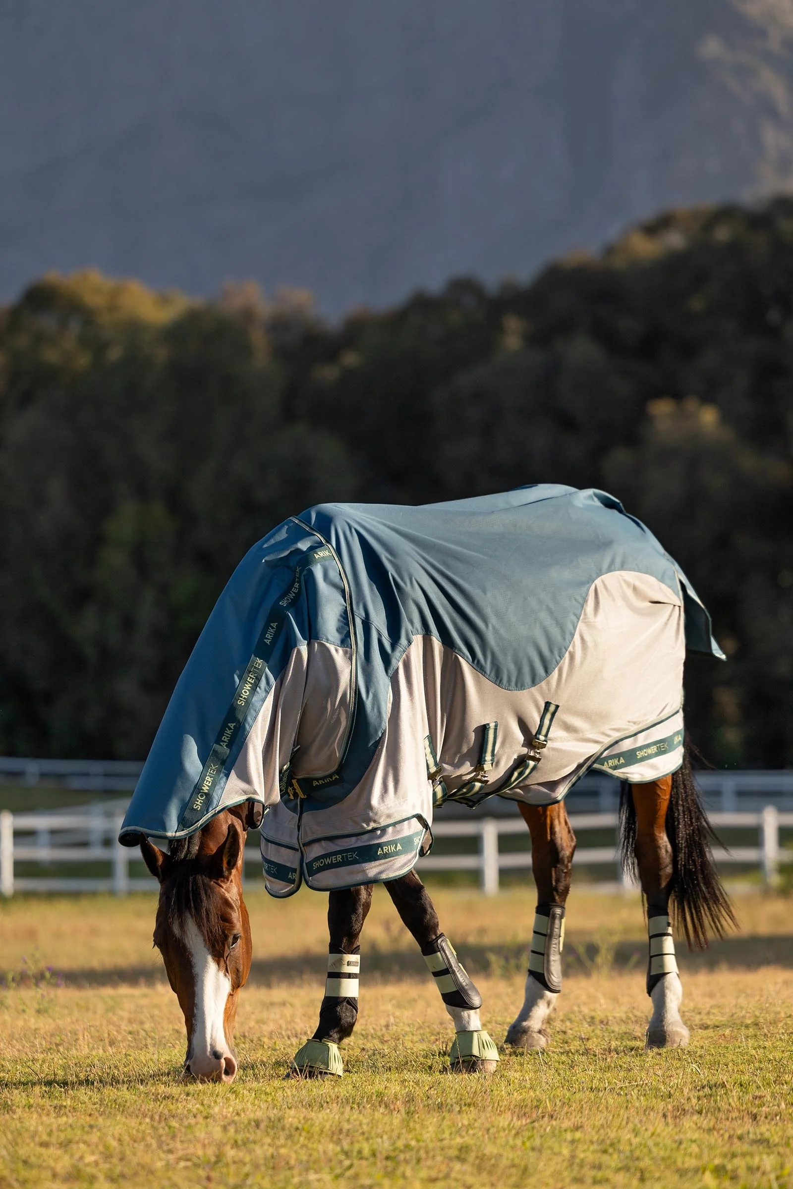 Arika Camo Shower-Tek Fly Rug w. Detachable Neck Jungle 140