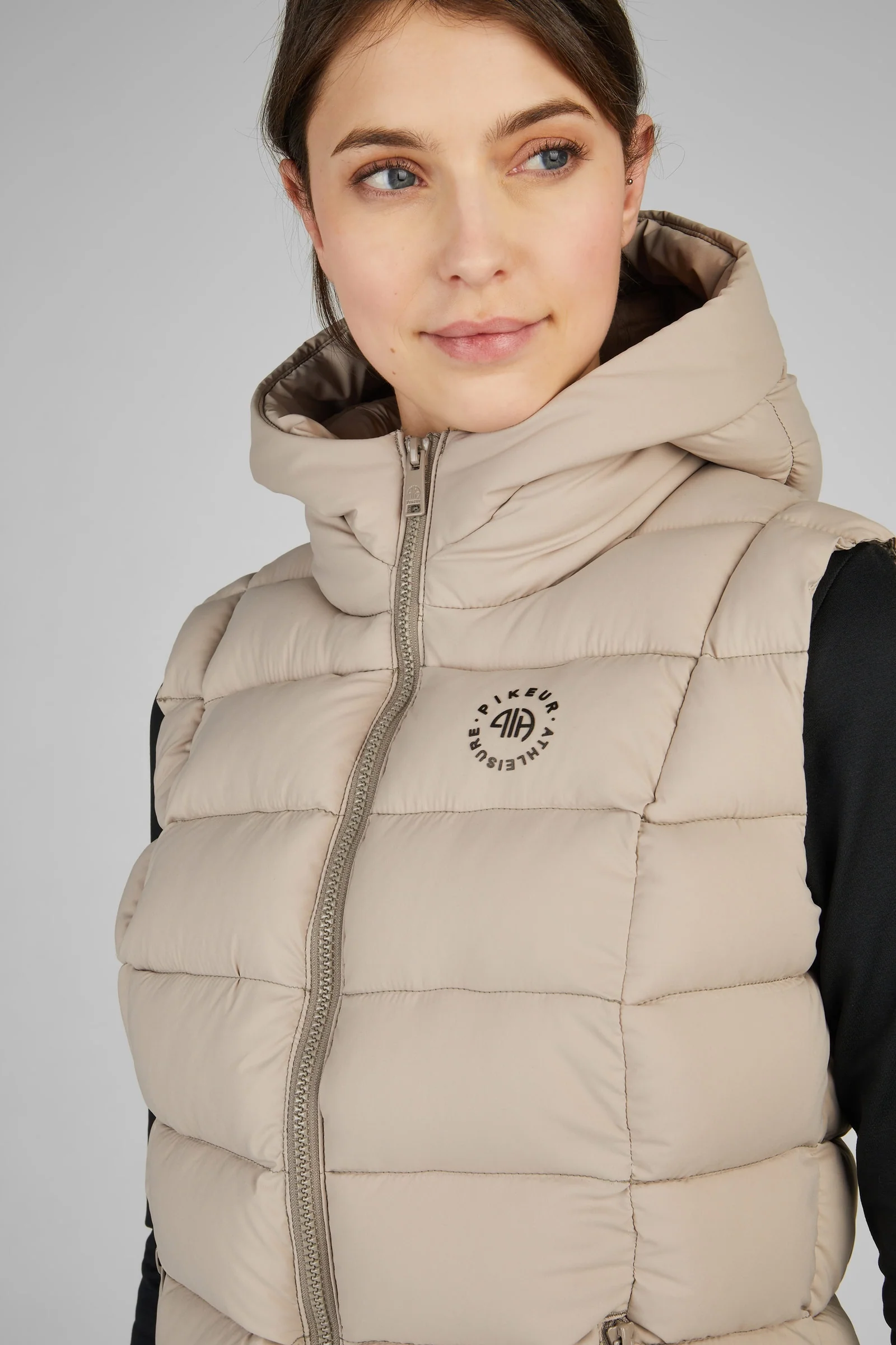 Athleisure Quilt-Vest Beige 10