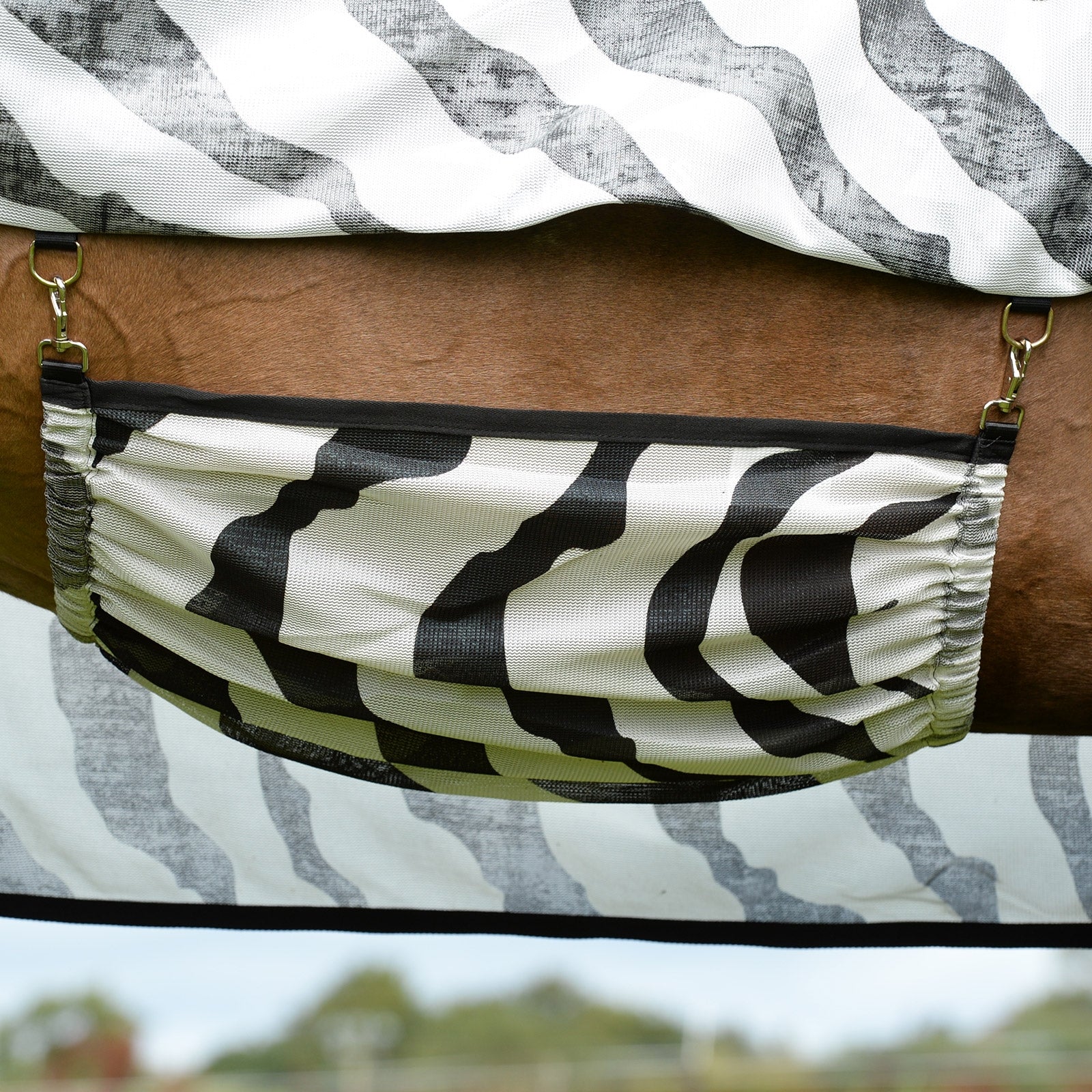 Buzz-Off Zebra Belly Pad BL/WH 115